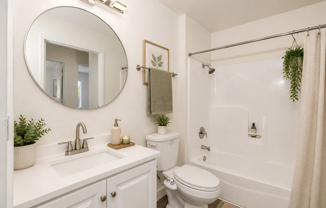 1 bed, 1 bath, 800 sqft, $2,025, Unit 16