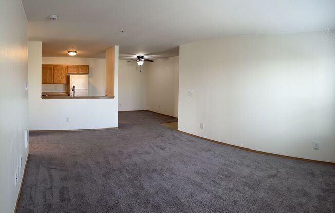 2 beds, 2 baths, 1,018 sqft, $1,450, Unit 354-3008