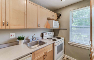 109 E GLEBE RD
