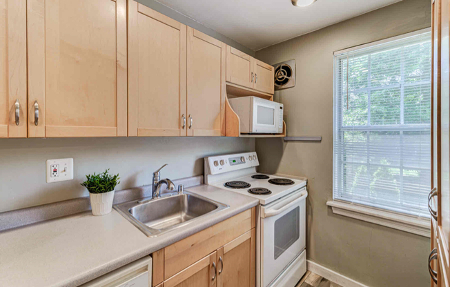 109 E GLEBE RD
