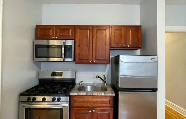 930-Berkeley Manor, LLC
