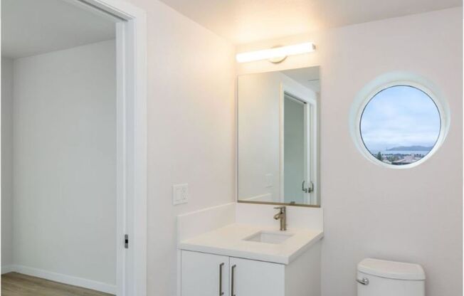 2 beds, 1 bath, 613 sqft, $3,800, Unit 403