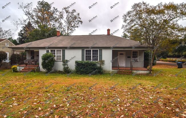 $900- Beautifully Updated 1-Bedroom, 1-Bathroom Duplex Unit