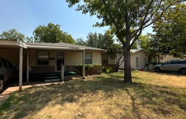 3 beds, 2 baths, $1,295