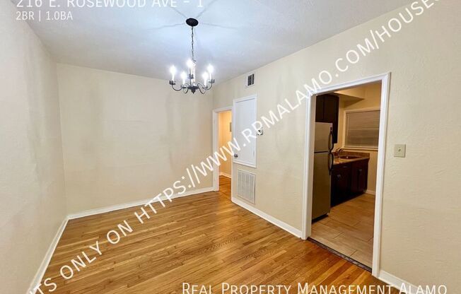 216 E ROSEWOOD AVE