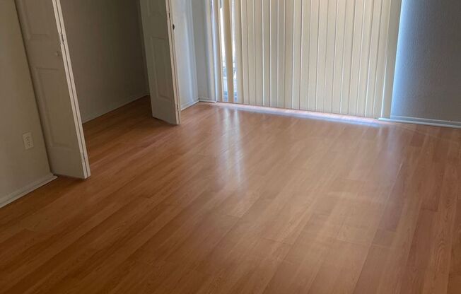 2813 E. Paradise Lane (LW)