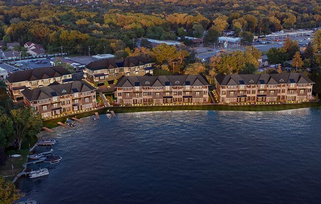 Mystic Cove - Luxury Lakefront Living
