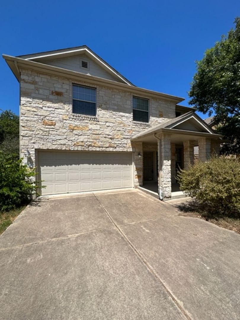 Wonderful home is South Austin. Great location