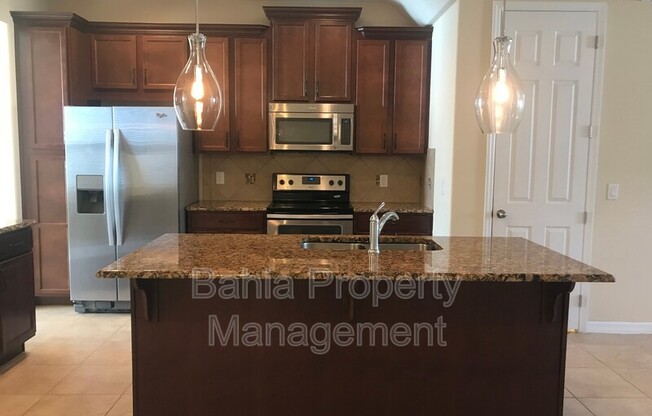 3 beds, 2.5 baths, 1,720 sqft, $2,725