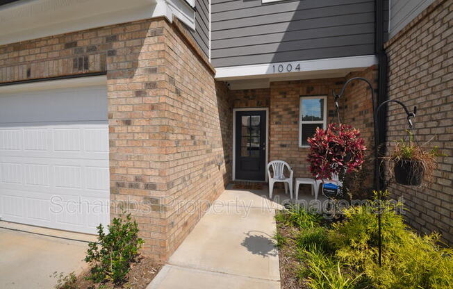 1004 PYRENEES WAY
