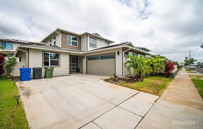 Contemporary 3BR/3BA Single Family Home in New Community of Makamae