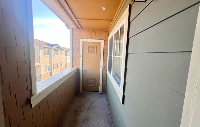 1 bed, 1 bath, $3,000, Unit # 301