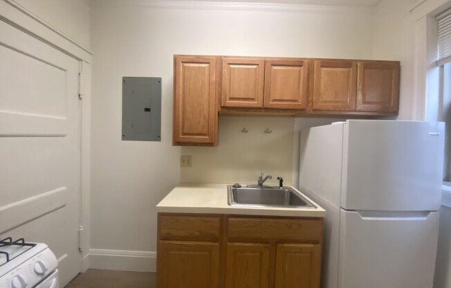 3 CONCORD AVE