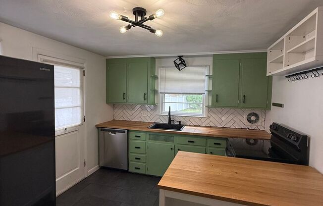 Welcome to 167 Somerset, West Hartford.