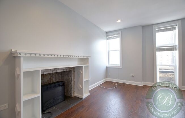 2 beds, 1 bath, 700 sqft, $2,700, Unit 801
