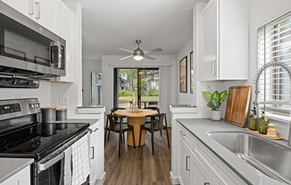 The Lakes Apartments