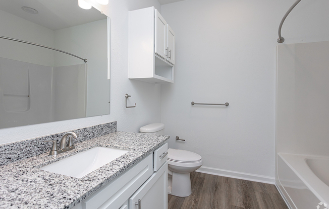 The Lakes Apartments