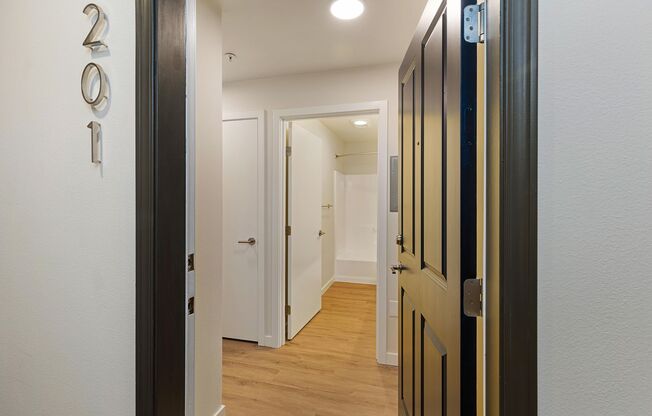 Studio, 1 bath, 413 sqft, $1,445, Unit 201