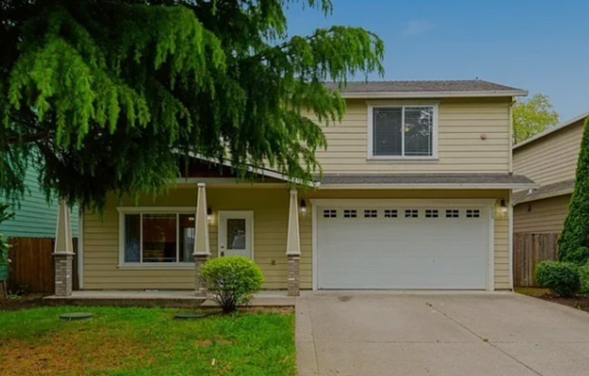 Camas 4 Bedroom Home with Central AC, Fireplace & Fenced Yard Near Downtown!