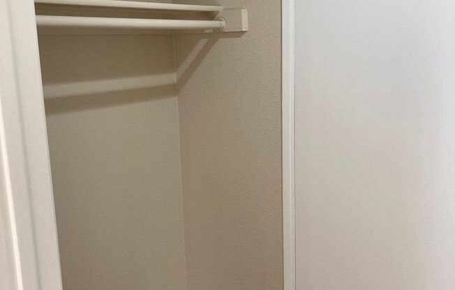 2 beds, 2 baths, 900 sqft, $1,475, Unit 157