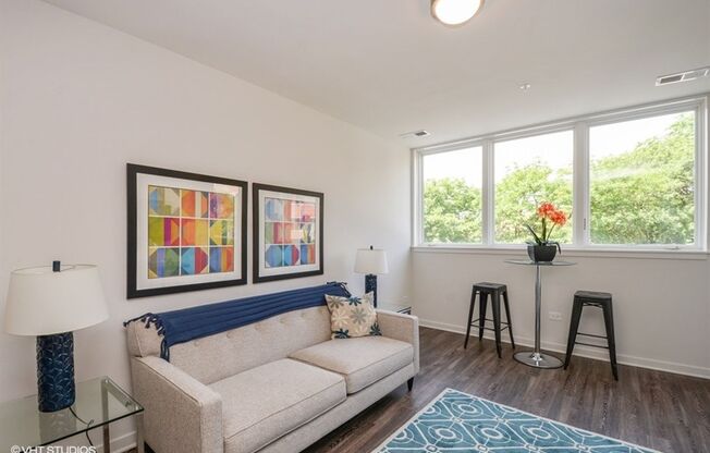 1 bed, 1 bath, 685 sqft, $2,700, Unit 1325-607