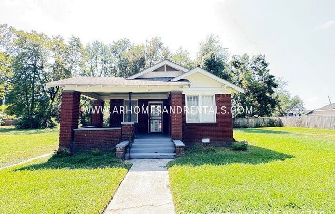 1410 W 10 ST