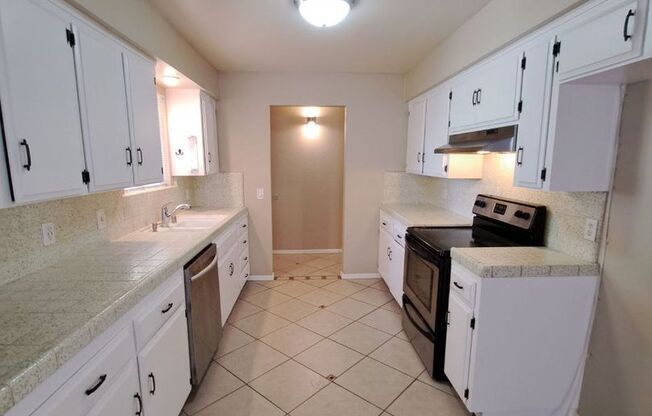 Stunning 4-Bedroom Kerman Home with Swimming Pool Available Soon!