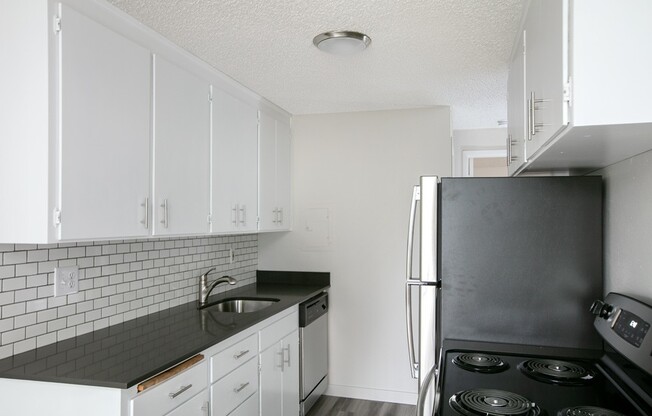 1 bed, 1 bath, 525 sqft, $1,395, Unit 16