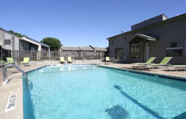 1 bed, 1 bath, 688 sqft, $900, Unit 233