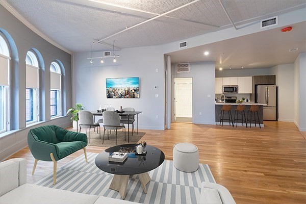 2 beds, 1 bath, 877 sqft, $2,600, Unit 201