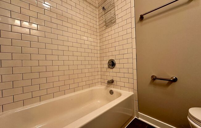 3222 S Aberdeen