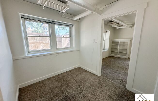 1090 11th St