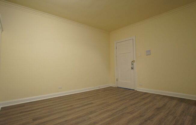 Studio, 1 bath, 427 sqft, $1,450, Unit 105