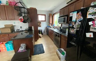 2 beds, 1 bath, 825 sqft, $1,195