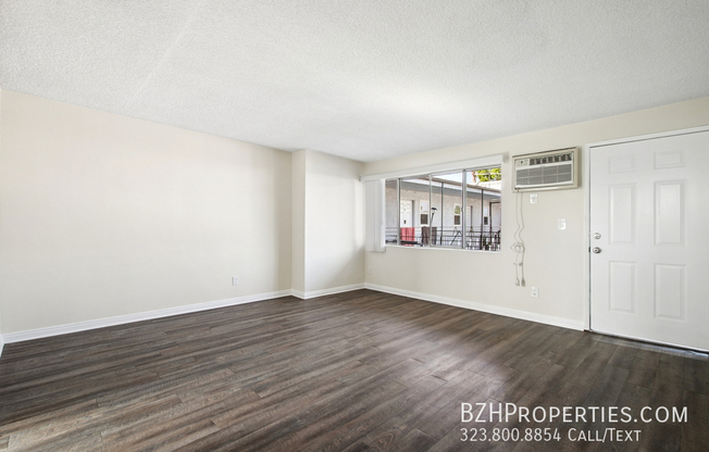 8924 VAN NUYS BLVD