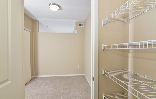 Studio, 1 bath, 555 sqft, $1,499, Unit 136