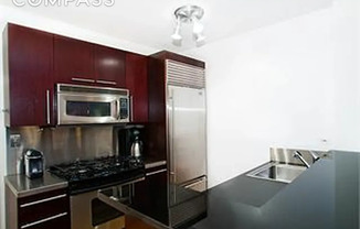 1 bed, 1 bath, $4,300, Unit 9C