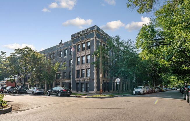 Studio, 1 bath, 201 sqft, $1,340, Unit 415