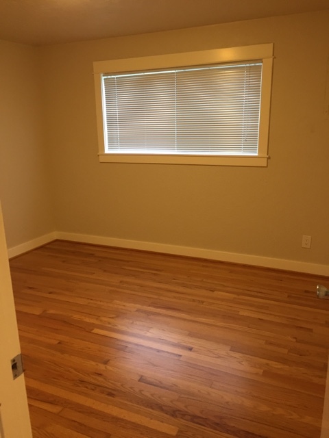 1 bed, 1 bath, 700 sqft, $1,595