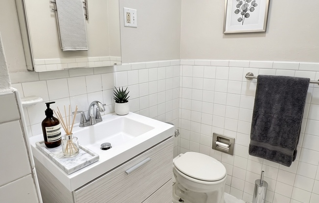 1 bed, 1 bath, $4,895, Unit 2C