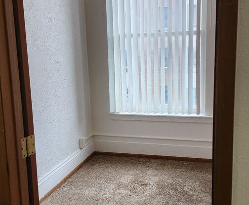 1 bed, 1 bath, 350 sqft, $570, Unit 307