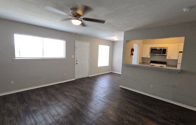 1 bed, 1 bath, 685 sqft, $800, Unit Unit 19