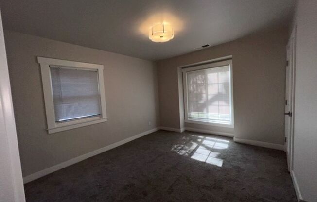 3 beds, 1 bath, $2,595