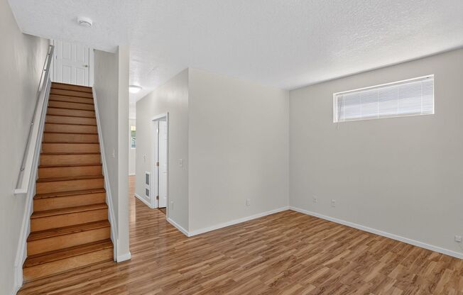 Bright & Spacious Townhome with Private Patio