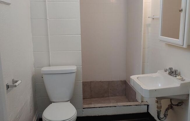 1 bed, 1 bath, 575 sqft, $985, Unit 1804-2A