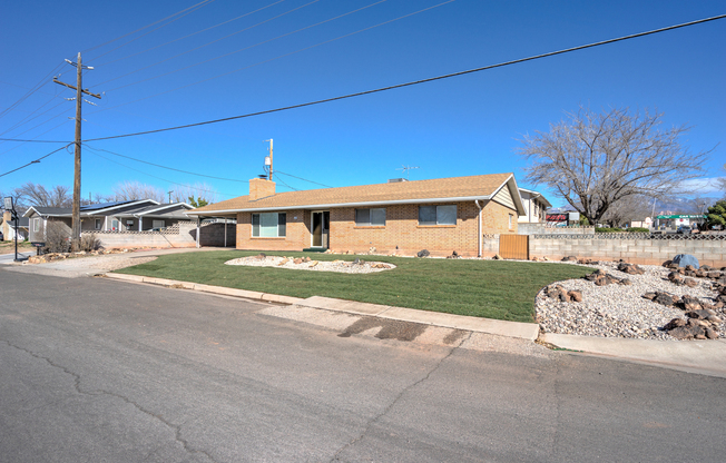 3 beds, 2 baths, $1,699