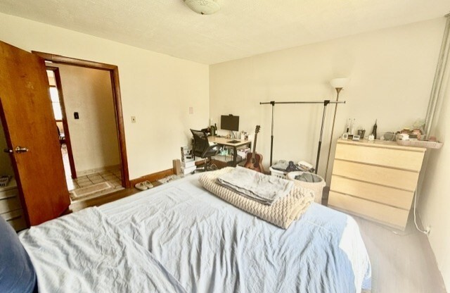 3 beds, 2 baths, $3,000, Unit 1