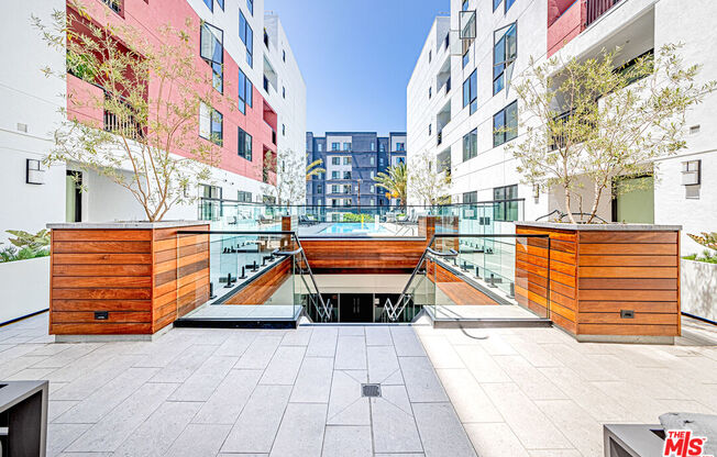 1 bed, 2 baths, 1,130 sqft, $2,800, Unit 321