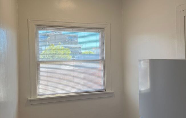 222-1716 N EDGEMONT ST