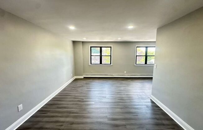 1 bed, 1 bath, 750 sqft, $1,750, Unit Apt 2L